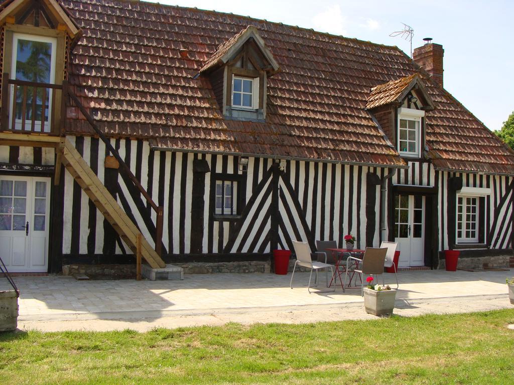 Bed and Breakfast Le Vieux Castel Goustranville Экстерьер фото